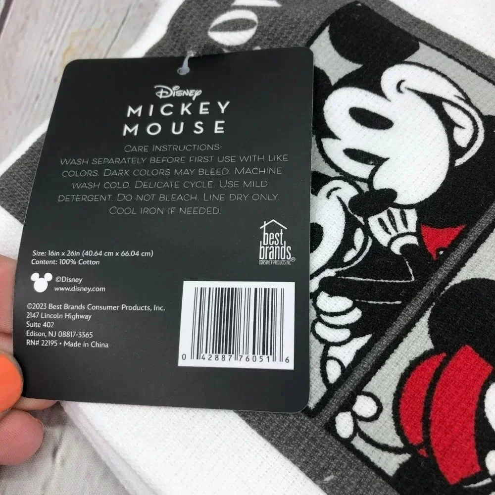 NWT disney mickey and minnie mouse kitchen towel set